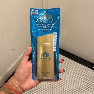 [NWT] ANESSA PERFECT UV SUNSCREEN SKINCARE MILK 90ML